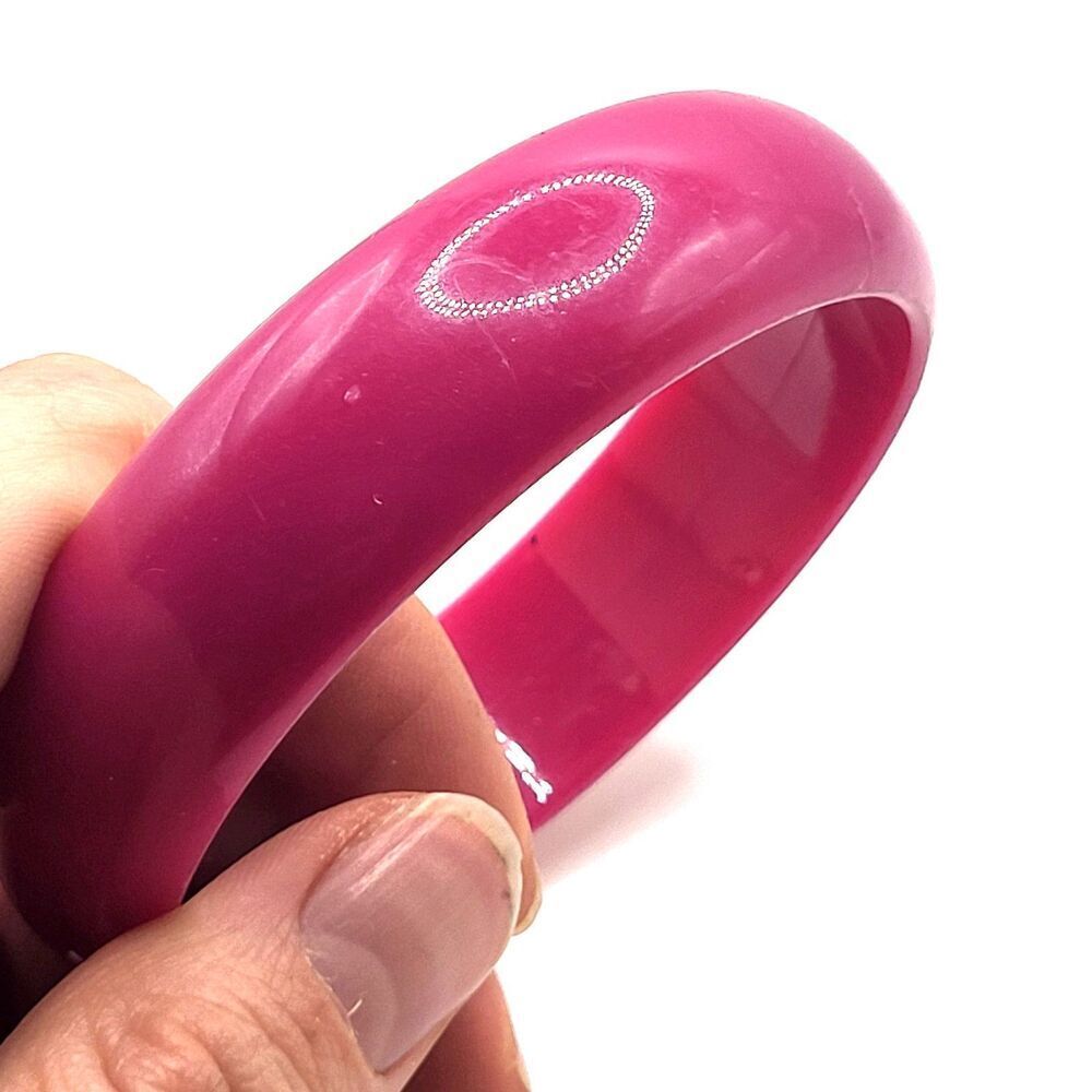 Vintageβ60s Magenta Acrylic Chunky Bangle Bracelet 2.5in dia
